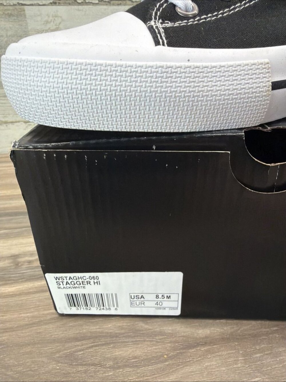 Lugz Women's Stagger Hi Fashion Sneaker, Black/White, 8.5 M US New In Box - Picture 5 of 5